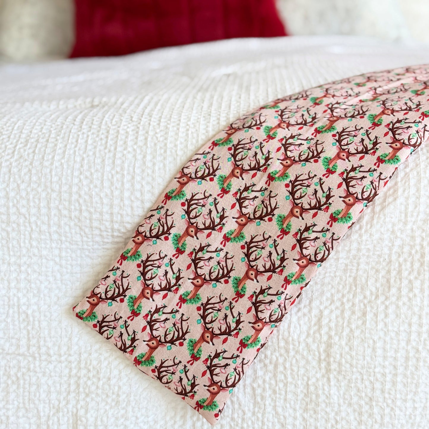 neck heat pad with reindeer